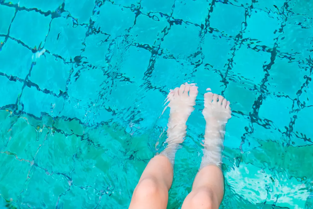 Como manter a sua piscina sem algas