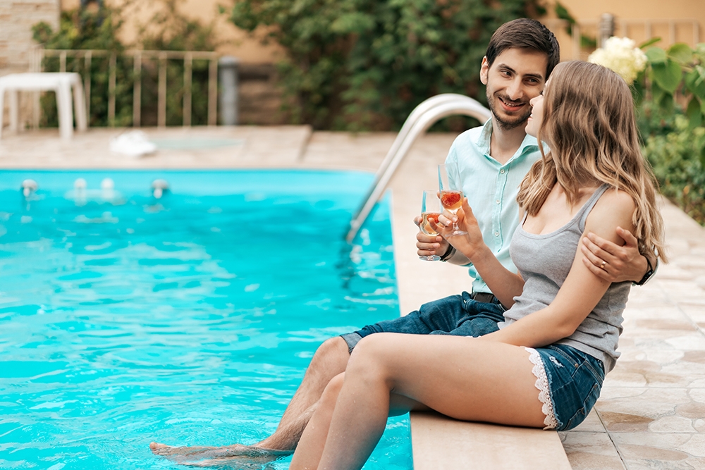 Saiba como manter sua piscina no frio protegida e sempre pronta para uso com dicas de cuidados, proteção da água e manutenção preventiva!