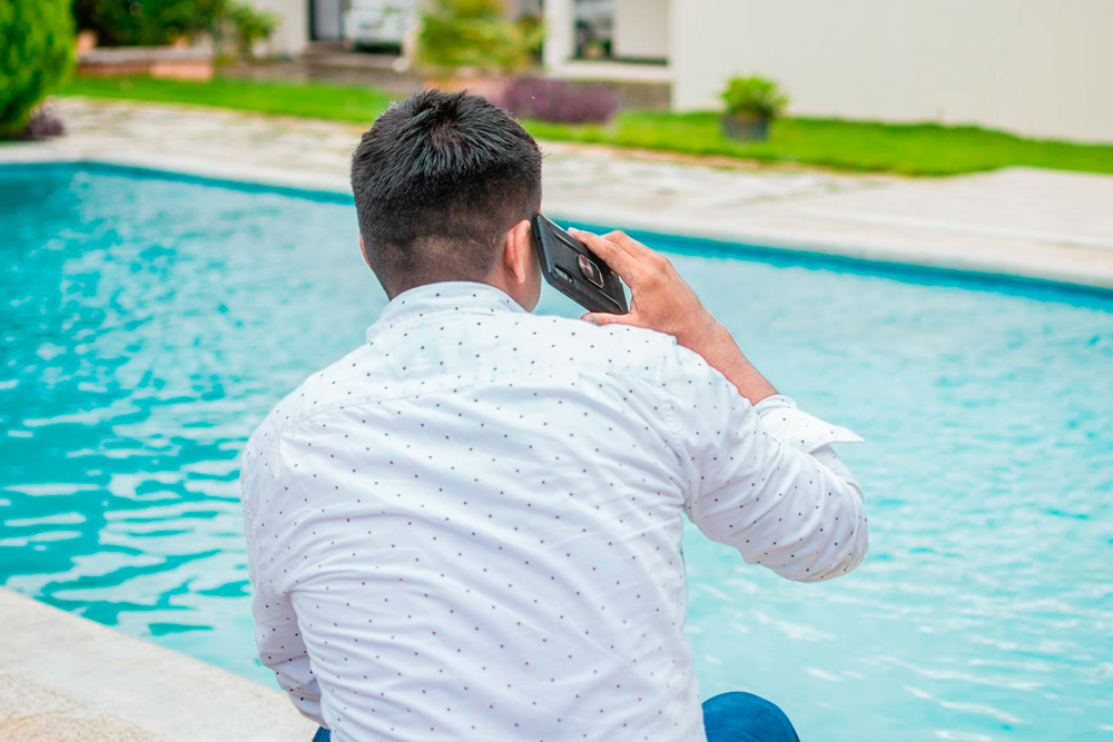 Saiba quais os principais produtos para piscina que garantem limpeza, conforto e segurança e veja o que e como escolher com qualidade.