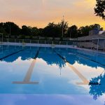 Como melhorar o visual da piscina do seu clube e academia
